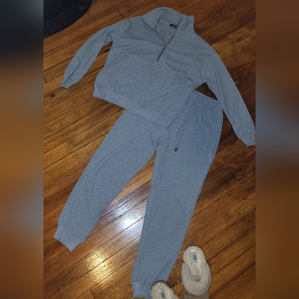 Gray Ribbed Lounge Set